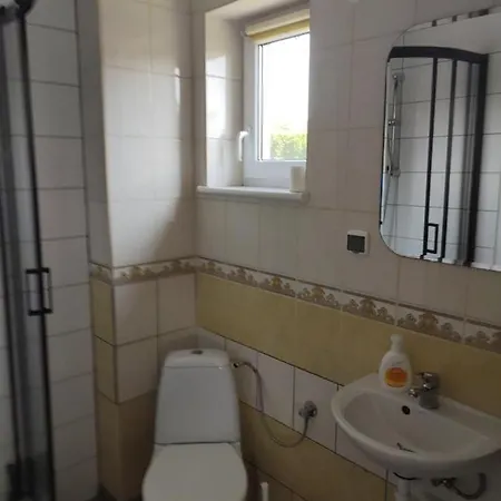 Jeziorna 1 アパート