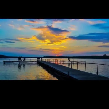 アパート Jeziorna 1 ビエレ